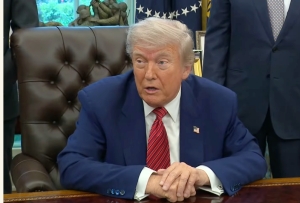 Donald Trump dă cărțile pe față: SUA vor să fabrice tancuri, nu tricouri! Vor echipamente militare conduse de Inteligenta Artificială