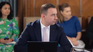 După ce s-a lăudat că gazele vor fi mai ieftine, incompetentul ministru al Energiei susține majorări de 5% după ridicarea plafonului. Experții vorbesc de 10-15% pana la finele anului