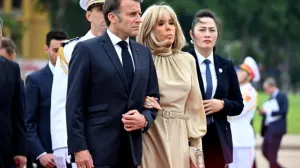 Emmanuel și Brigitte Macron dansează drăcește în timp ce Franța este cuprinsă de haos. Sunt amenințați că vor avea soarta monarhilor francezi executați la Revoluție