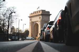 Explozia tarifelor la polițele RCA. Cât de mult ar putea crește din iulie și cum au evoluat prețurile în ultimii 5 ani: „Mulți români nu-și vor mai putea permite o mașină