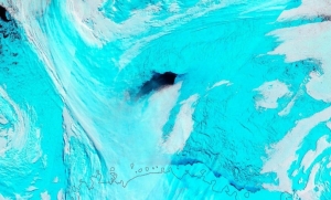 Fenomen neobișnuit observat în Antarctica: O gaură gigantică de mărimea Elveției s-a deschis