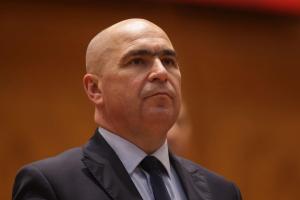 Ilie Bolojan a trecut peste capul Comisiei Europene și a impus CASS la pensii și mame în maternal