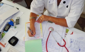 In ce țară poți să-ti iei concediu medical autodeclarat: doar spui că ești bolnav și stai acasă!