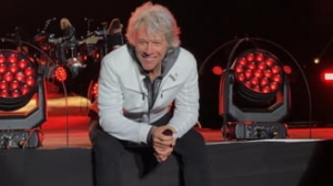 Jon Bon Jovi şi Bryan Adams diagnosticați cu noul coronavirus. Ambii sunt complet vaccinați!
