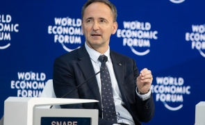 La Davos se fac planurile pentru Minunata Lume Nouă: Un corporatist de top cere ca un miliard de oameni să nu mai mănânce carne VIDEO
