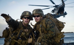Marea Britanie cere imperativ o desfăşurare majoră de trupe în Europa. NATO încă se mai gândește