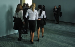 Mecanic de bord român, coşmar pentru stewardese: „M-a atins pe sâni, spunându-mi să ne retragem după colţ