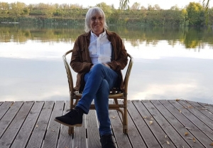 Mihai Constantinescu a fost deconectat de la aparate. El respiră singur si are sanse mari de insanatosire