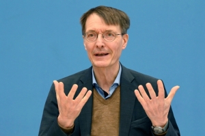 Ministrul Sănătății din Germania vrea recunoașterea imediată a dezastrului cauzat de vaccinul anti-Covid și despăgubirea victimelor!