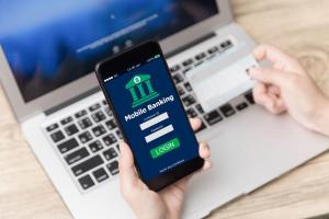 Modul de utilizare a cardurilor bancare, influențat de noile tehnologii și de expansiunea spațiului virtual

