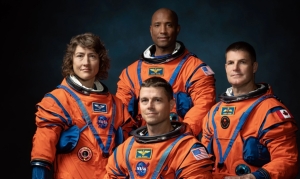 NASA trimite în această săptămână astronauți pe Lună. De ce nu va avea loc o aselenizare VIDEO
