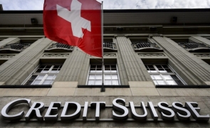 Nebunia prăbușirilor a început pe burse, după preluarea Credit Suisse

