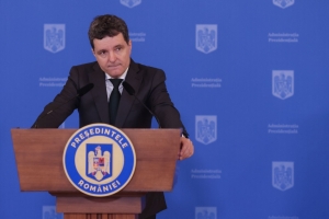 Nicuşor Dan şi-a depus declaraţia de avere. A trecut și numele persoanelor care i-au dat bani în campanie

