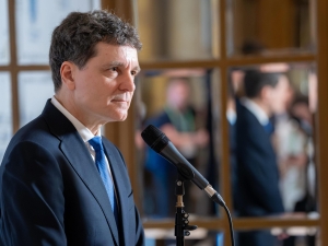 Nicușor Dan schimbă tactica: negocieri televizate luni la Cotroceni. Alexandru Nazare, varianta care câștigă teren pentru premier
