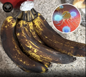 Noi le aruncăm și ele te pot feri de cancer. Fructele cunoscute pot combate în secret celulele care amenință sănătatea