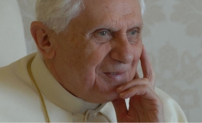 O carte postumă a lui Benedict al XVI-lea aruncă în aer catolicismul mondial: Se dorește un catolicism nou. În seminarii există cluburi gay