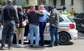 Percheziții DNA la Poliția Capitalei - Procurorii au verificat fișetele polițiștilor prinși în flagrant