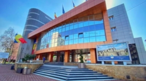 Primărie de cumetrie. Instituția în care lucrează 22 de familii:
