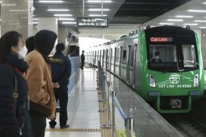 Primul metrou din Vietnam, construit de China, transportă 15.000 de pasageri pe zi