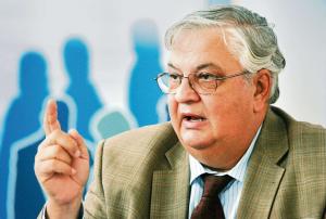Profesorul Mircea Coșea critică aspru Legea Austerității: E total antinațională și va distruge economia definitiv!