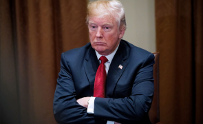 Reacția lui Donald Trump după ce Joe Biden a căzut pe scenă la o ceremonie oficială a Forțelor Aeriene