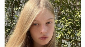 Renegată de Elon Musk, fiica fondatorului Tesla spune că nu are mulți bani și trăiește cu colegi de apartament
