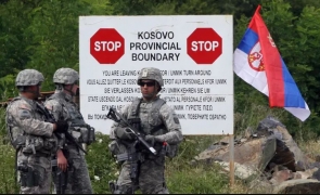 Revolta din Kosovo alertează NATO: Efectivele militare de menţinere a păcii vor fi suplimentate cu 700 de soldați