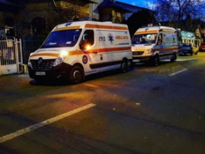 Sofer de ambulanta, trimis in judecata pentru ca