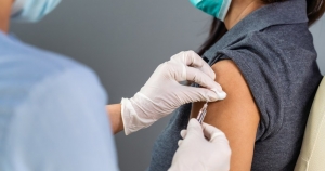 Studiu: Românii mai au mult pana la imunitatea de grup si nici vaccinarea nu decurge bine