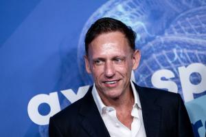 Susținătorii reglementărilor, complicii Antihristului: Peter Thiel îi acuză pe Obama și pe Papă că folosesc îngrijorările legate de AI pentru a-și spori „popularitatea