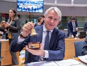 Teodorovici vrea ca directorii economici din ministere și instituții de stat să fie parte a Ministerului de Finanțe