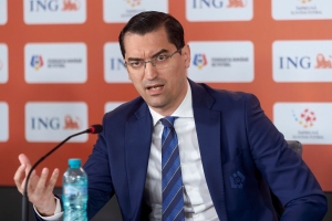 Terenul de fotbal al fratelui lui Răzvan Burleanu, focar de scandal împotriva unui întreg cartier din Focșani