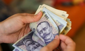 Toate creditele trebuie recalculate - ANPC obligă băncile să nu-și mai pună clienții să plătească prima dată dobânda
