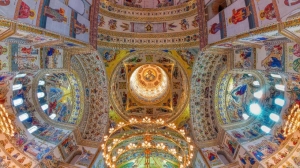 Totul despre construcția și inaugurarea Catedralei Naționale - cea mai mare biserică ortodoxă din lume. 15 ani de lucrări cu costuri de peste 200 de milioane de euro