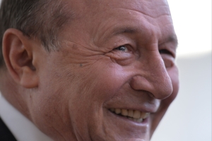 Traian Băsescu îi dă lecții lui Nicușor Dan: Eu când am plecat de la Primărie la Cotroceni și am pus mâna pe creștetul lui Videanu a ieșit din primul tur
