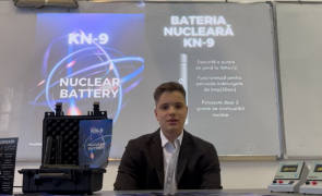 Un adolescent român de 15 ani a inventat o mică baterie nucleară care produce curent pentru un cartier întreg timp de 50 de ani!
