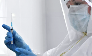 Un alt gigant Pharma urmează exemplul AstraZeneca și renunță la vaccinul său anti-COVID. Cum explică reprezentanții companiei decizia
