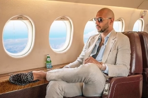Un fenomen tot mai ciudat se petrece în școli din Europa: Modelul Andrew Tate transformă băieții încă de la cele mai fragede vârste