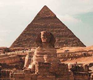 Un indiciu criptic lăsat la piramide, găsit. Nu le-a venit să creadă ce au descoperit: O megastructură sub Giza