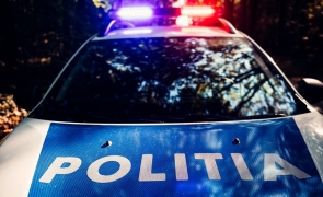Un polițist a fost reținut după ce s-a aflat că era pe ștatul de plată al mafiei lemnului și îi informa asupra controalelor