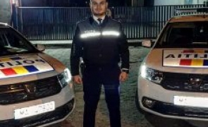 Un polițist băut și drogat a furat o mașină. El este și diacon la o mănăstire unde ajută preoți la cântare