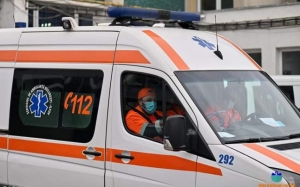 Un tânăr luat de ambulanţă a sunat la Poliţie prin 112: