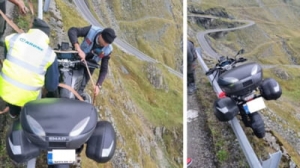 Un turist american a rămas suspendat deasupra unei prăpastii, pe Transfăgărășan