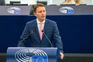 Vicepreședintele PNL Diaspora îl desființează pe Siegfried Mureșan