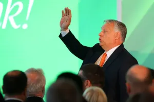 Viktor Orbán e revoltat de sprijinul financiar de 800 de miliarde de dolari cerut de Zelenski: „Piticul ucrainean cerșește mâncare