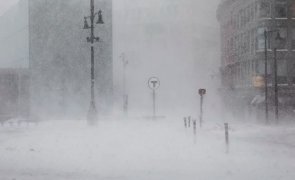 Vreme extrem de ciudată în Europa: primăvară în Est, ger și ninsori în Vest!