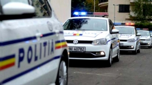 Zece sirieni dintr-un centru de carantină din judeţul Arad au plecat fără acordul autorităţilor și sunt căutaţi de forţele de ordine. Au fost daţi în consemn la frontieră.