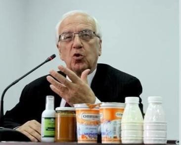 "Bătrânețea este o boală", sustine un renumit profesor specializat in rejuvenare. El oferă 6 produse naturale anti-ageing