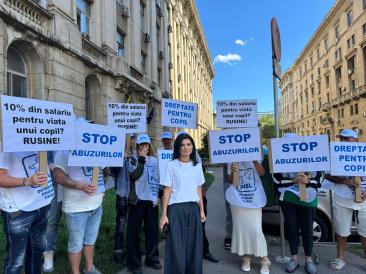 „Un copil a murit, medicul rămâne în sistem. PUSL cere retragerea dreptului de practică"

