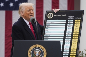 Adevăratul motiv pentru care Donald Trump a suspendat tarifele comerciale e cu mult mai grav decât se crede
